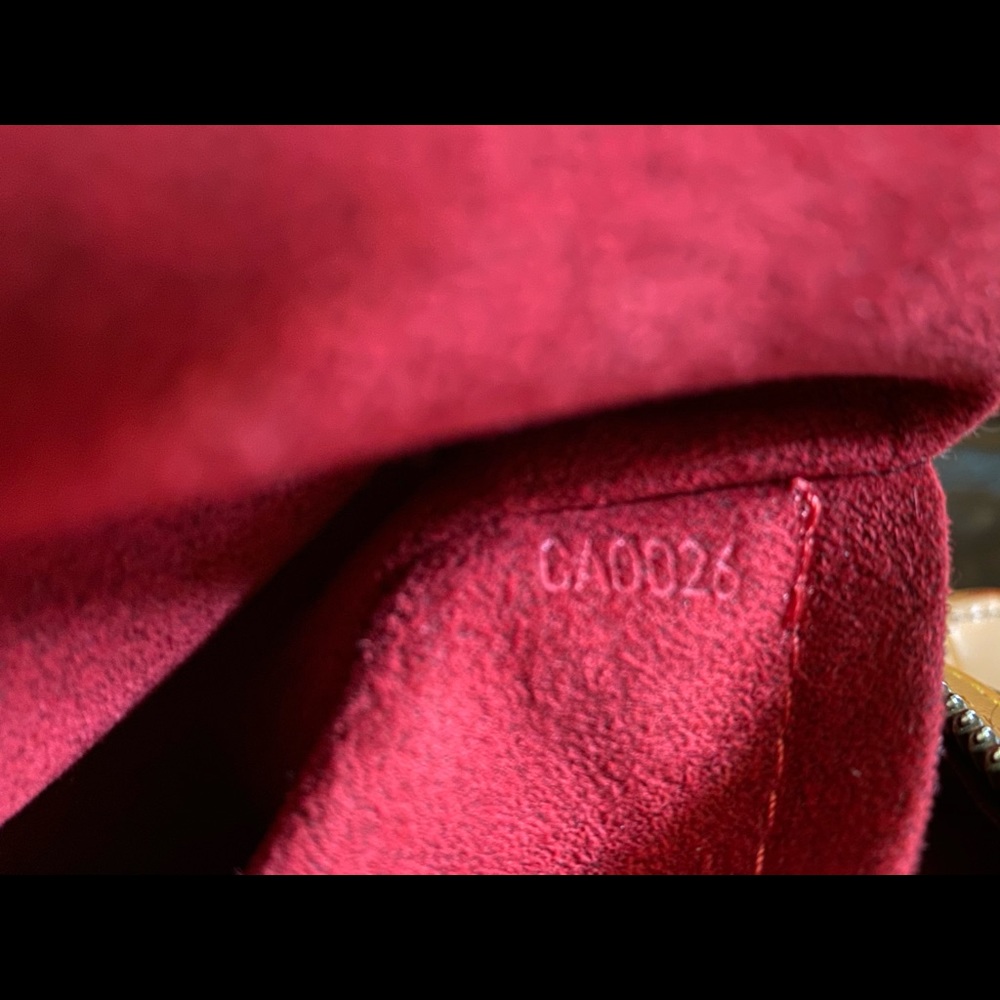 Louis Vuitton Klara handbag - Picture 7 of 8
